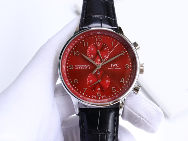 アイ・ダブリュー・シー正面デザイン